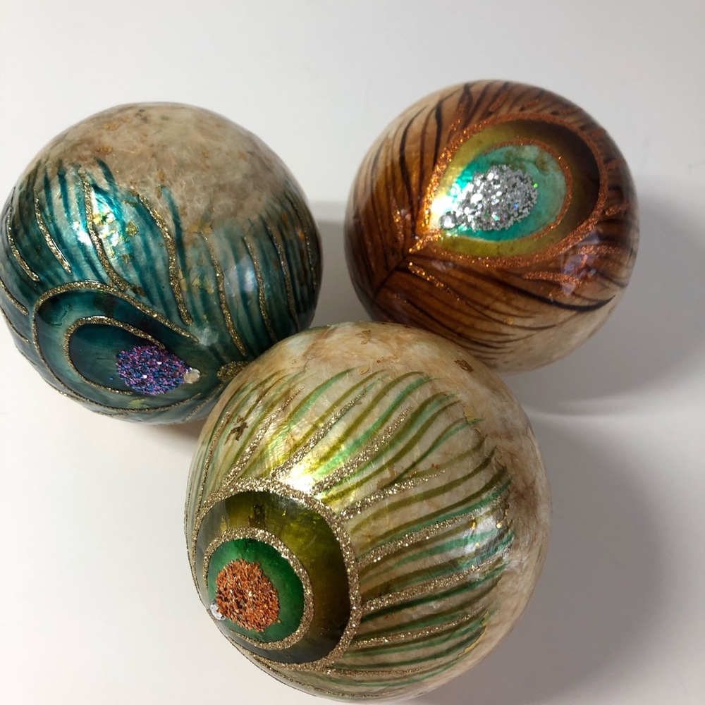 Decorative Peacock Spheres